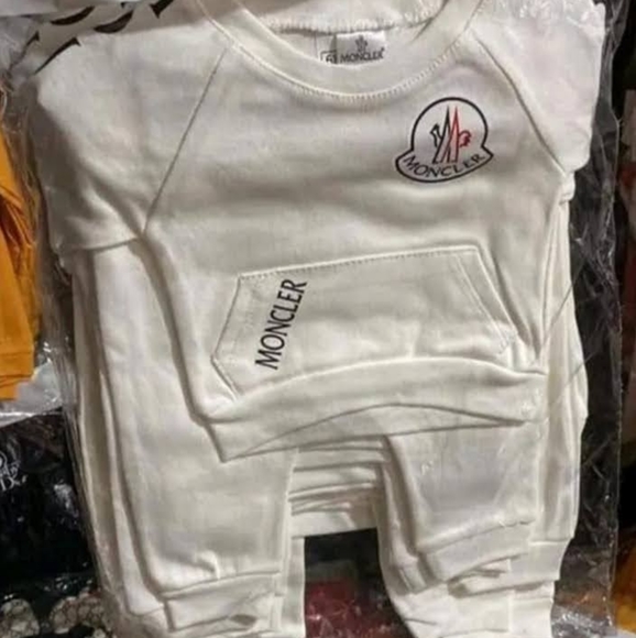 Moncler set - Picture 1 of 2